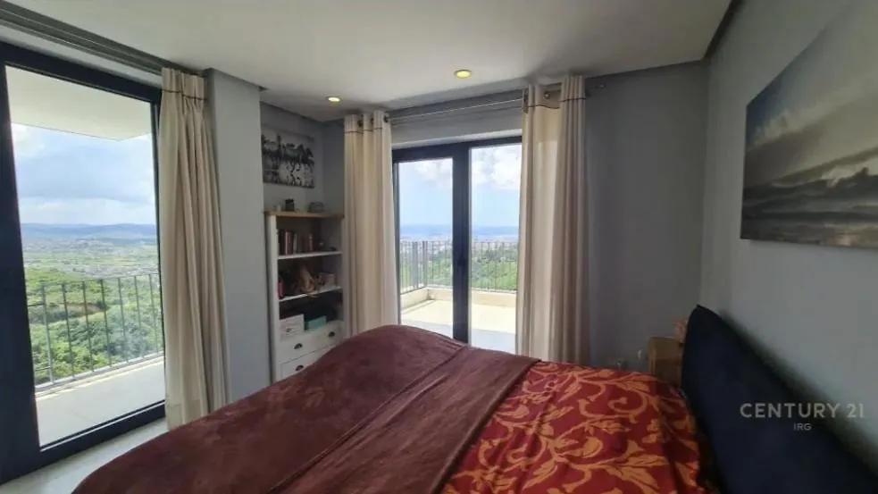 Luxury Villa With Stunning Panoramic Views In Tirana! 0*, Tirana